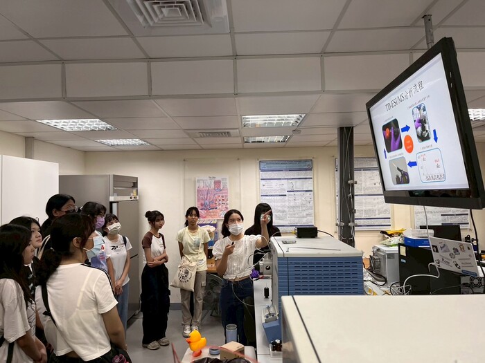 2025.07.03 女性科學家實驗室參訪動手體驗營圖片